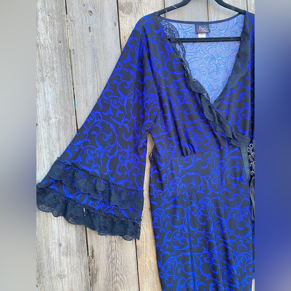 Elegant Blue and Black Wrap Dress - Picture 2 of 10